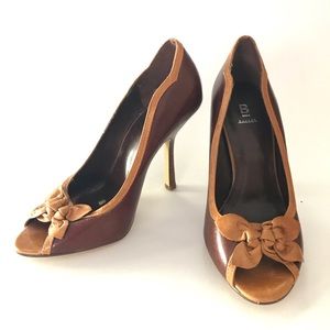 BAKER Vintage Leather Flower Heel sz 5.5